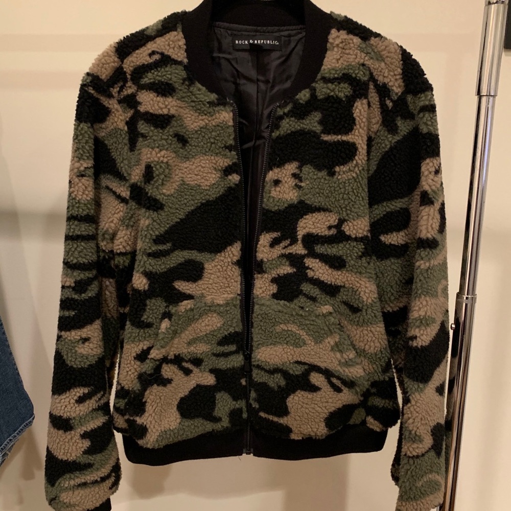 Camo jacket- NWT-